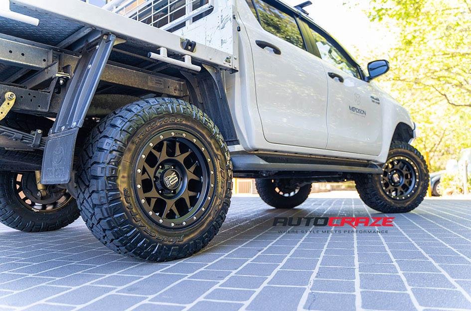 TOYOTA HILUX N80 4WD BULLY XD SATIN BLACK